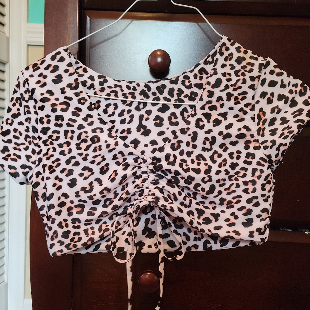 Short sleeve, cropped bathing suit top